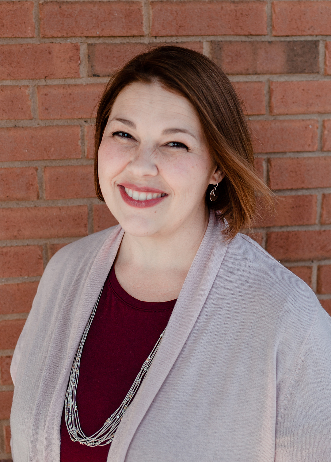 headshot of Dr Killingsworth.